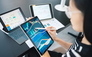 Which Key Economic, Social, and Regulatory Factors Are Driving Current Trends in Arkansas's Local Property Markets?